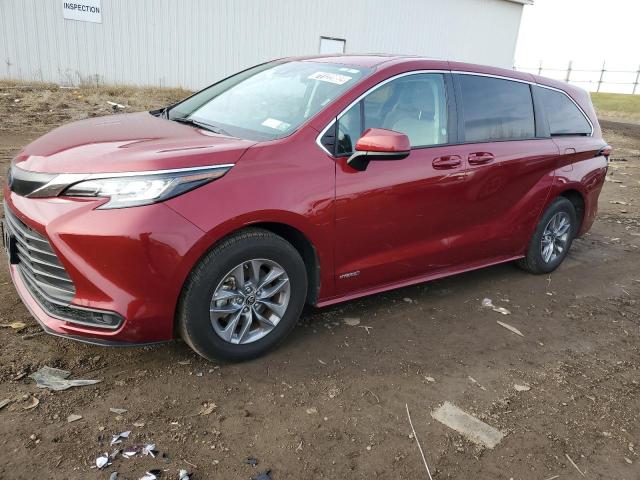 5TDKRKEC2MS043142 - 2021 TOYOTA SIENNA LE RED photo 1