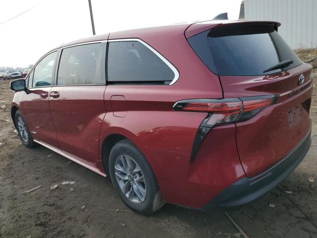 5TDKRKEC2MS043142 - 2021 TOYOTA SIENNA LE RED photo 2