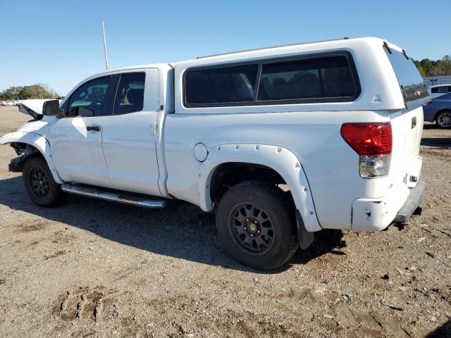 5TFUM5F14DX046267 - 2013 TOYOTA TUNDRA DOU WHITE photo 2