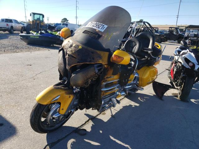 1HFSC47493A202985 - 2003 HONDA GL1800 A YELLOW photo 2