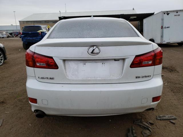 JTHBK262985085067 - 2008 LEXUS IS 250 WHITE photo 6