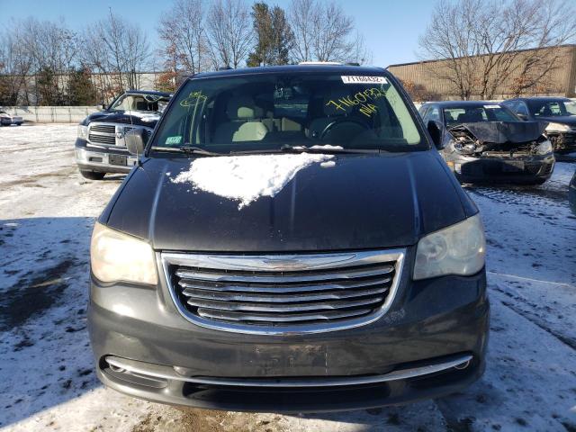 2A4RR5DG6BR720147 - 2011 CHRYSLER TOWN AND C GRAY photo 5