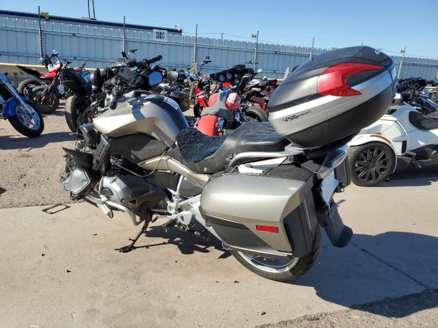 WB10A1303GZ194234 - 2016 BMW R1200 RT SILVER photo 3