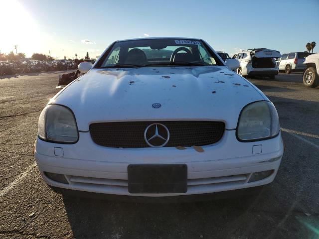 WDBKK47F3WF079463 - 1998 MERCEDES-BENZ SLK 230 KO WHITE photo 5