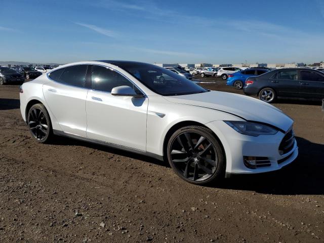 5YJSA1CPXDFP04069 - 2013 TESLA MODEL S თეთრი ფოტო 4