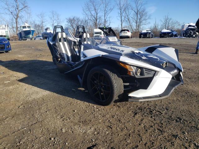 57XAAPFAXK8130552 - 2019 POLARIS SLINGSHOT WHITE photo 1