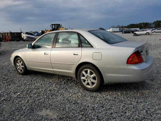 4T1BF28B42U205529 - 2002 TOYOTA AVALON GRAY photo 2