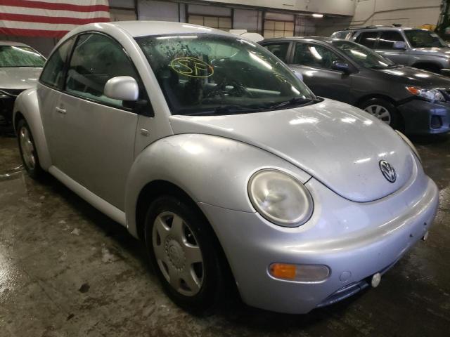 3VWBC21C2YM413760 - 2000 VOLKSWAGEN NEW BEETLE SILVER photo 1