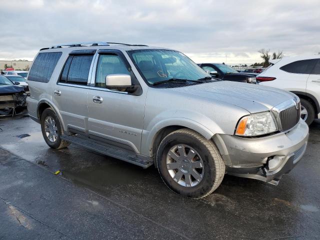 5LMFU28R13LJ33293 - 2003 LINCOLN NAVIGATOR ვერცხლისფერი ფოტო 4