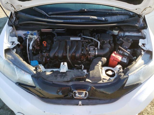 3HGGK5H59FM743480 - 2015 HONDA FIT LX WHITE photo 11