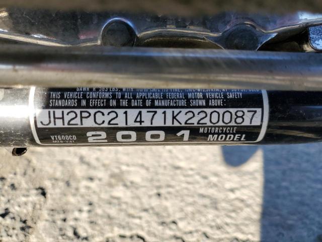 JH2PC21471K220087 - 2001 HONDA VT600 CD BLACK photo 10