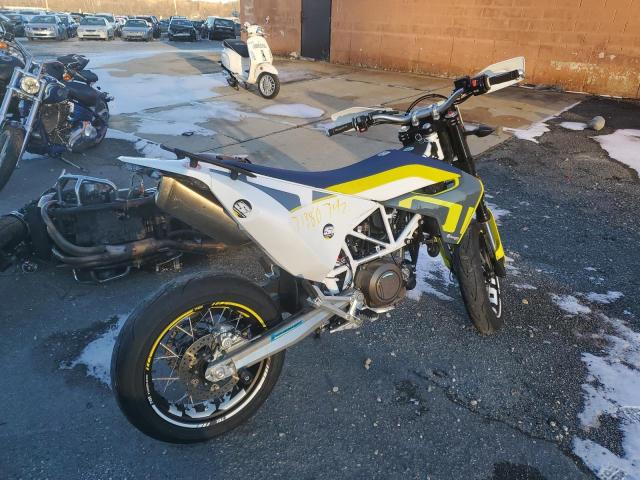 VBKUSV403KM728554 - 2019 HUSQVARNA SUPERMOTO TWO TONE photo 4