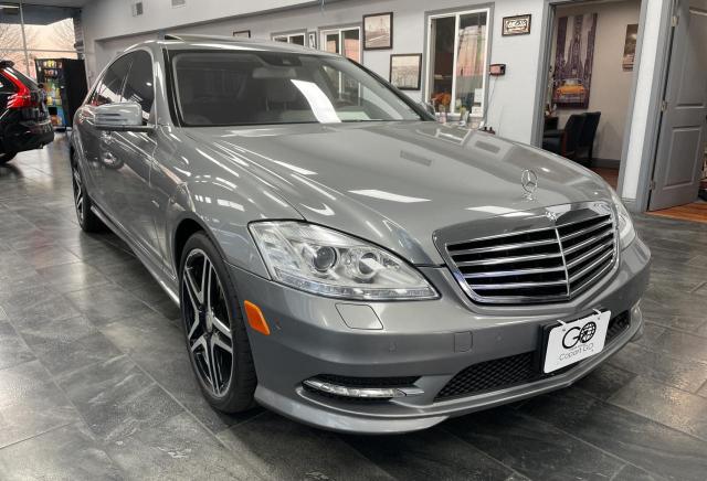 WDDNG7DB8CA426061 - 2012 MERCEDES-BENZ S 550 SILVER photo 1