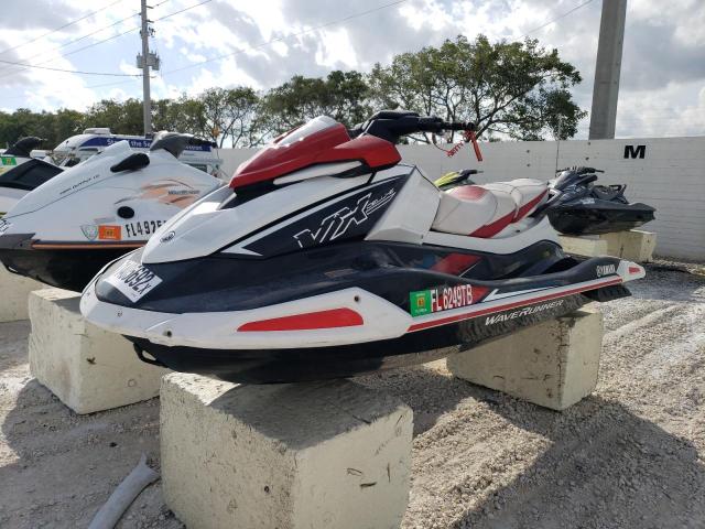 YAMA1256F121 - 2021 YAMAHA VX RED photo 2