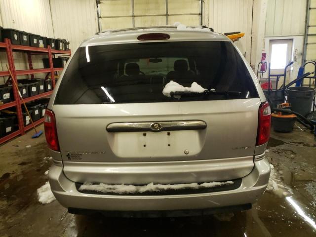 2C8GP64L75R136994 - 2005 CHRYSLER TOWN & COU SILVER photo 6