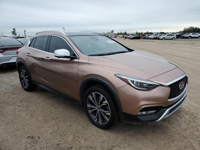 SJKCH5CR6HA024318 - 2017 INFINITI QX30 BASE BROWN photo 4