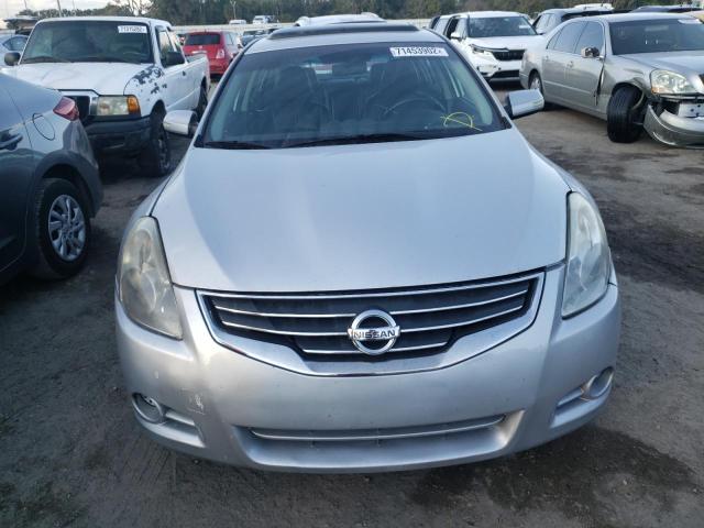 1N4AL2AP8CC117143 - 2012 NISSAN ALTIMA BAS SILVER photo 5