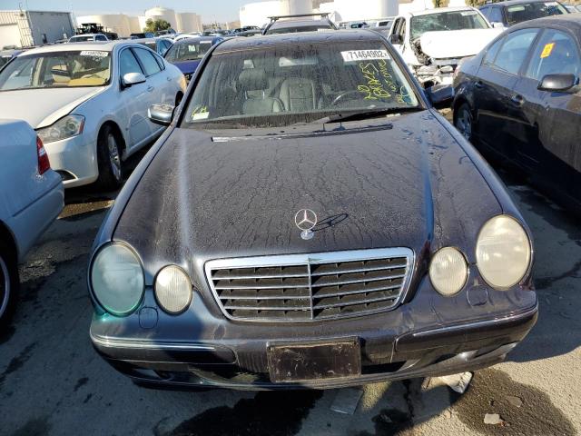 WDBJF65J12B482880 - 2002 MERCEDES-BENZ E 320 BLUE photo 5