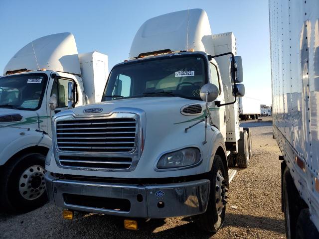 1FUJC5DX4DHFD6996 - 2013 FREIGHTLINER M2 112 MED WHITE photo 2