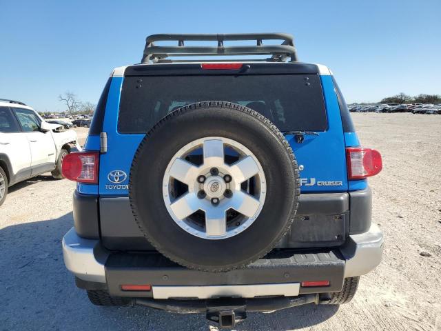 JTEZU11F770003410 - 2007 TOYOTA FJ CRUISER BLUE photo 6