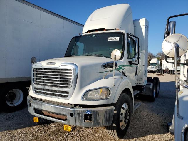 1FUJC5DX4DHFD7016 - 2013 FREIGHTLINER M2 112 MED WHITE photo 2