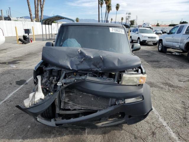 JTLKT324850215767 - 2005 TOYOTA SCION XB 灰色 照片 5