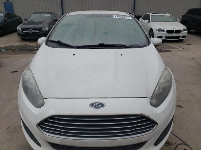 3FADP4BJ2GM114685 - 2016 FORD FIESTA SE WHITE photo 11