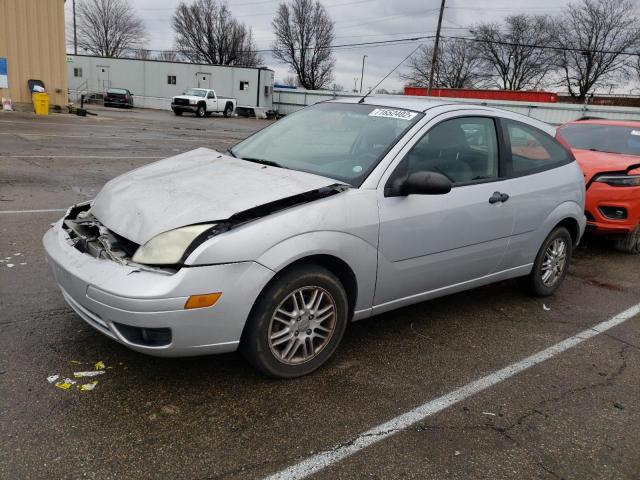 1FAHP31N26W213585 - 2006 FORD FOCUS ZX3 SILVER photo 1