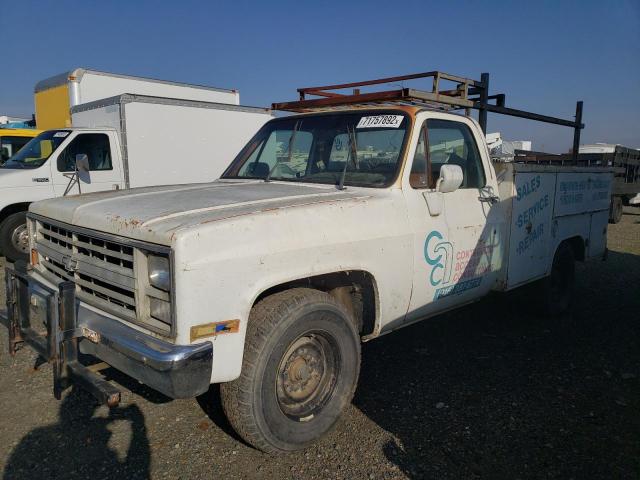 1GBGC24M9GJ166881 - 1986 CHEVROLET C20 WHITE photo 1