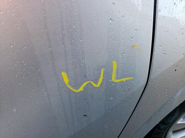 LRBFX1SA4JD113590 - 2018 BUICK ENVISION E ვერცხლისფერი ფოტო 9