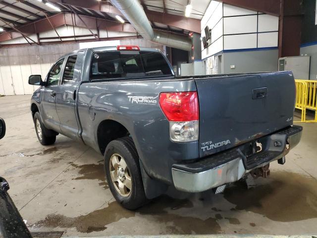 5TBBV54128S521376 - 2008 TOYOTA TUNDRA DOU GRAY photo 2