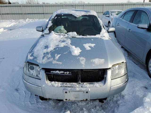 WVWTH63B23P385451 - 2003 VOLKSWAGEN PASSAT GLX Gümüş foto 5