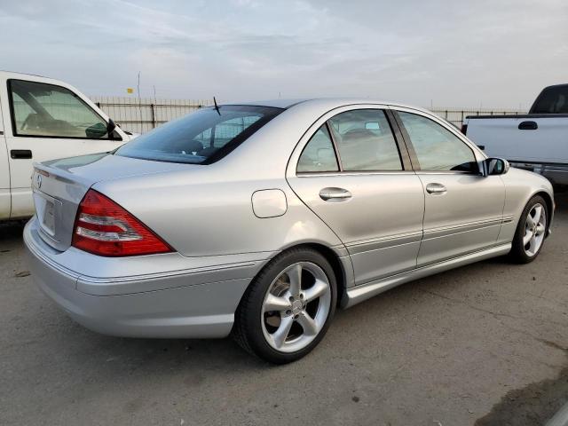 WDBRF52H86A903780 - 2006 MERCEDES-BENZ C CLASS SP SILVER photo 3