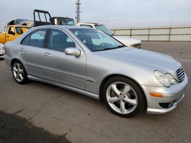 WDBRF52H86A903780 - 2006 MERCEDES-BENZ C CLASS SP SILVER photo 4