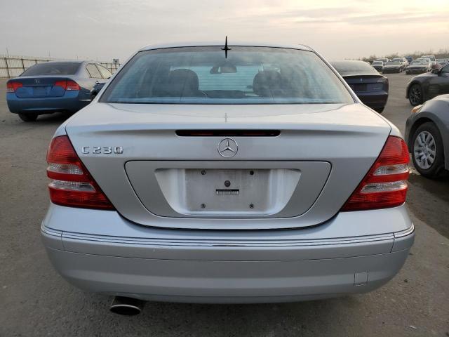 WDBRF52H86A903780 - 2006 MERCEDES-BENZ C CLASS SP SILVER photo 6