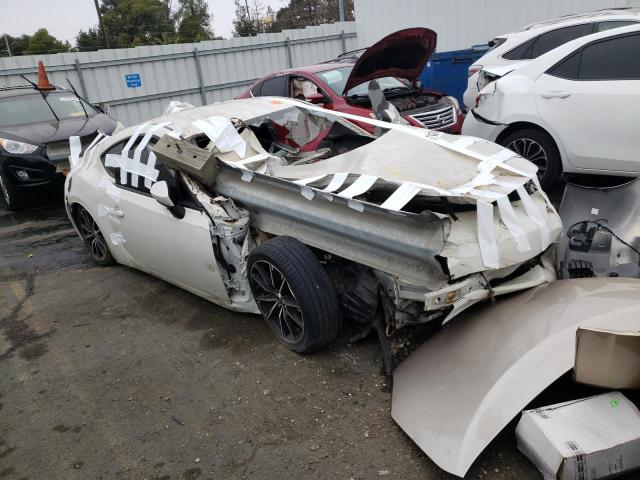 JF1ZNAA12H9709774 - 2017 TOYOTA 86 BASE WHITE photo 4