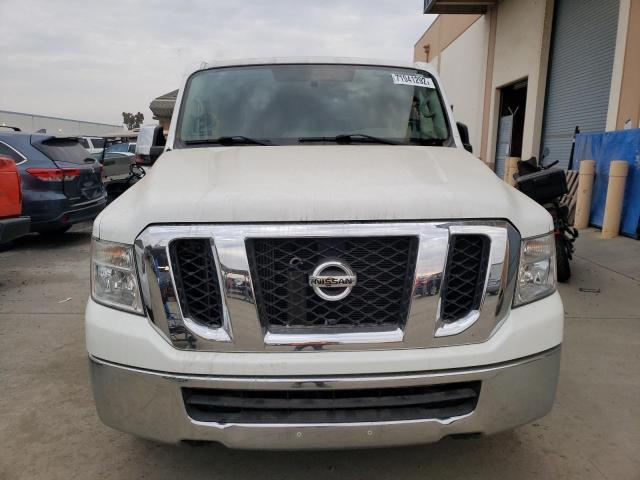 5BZBF0AA6JN851111 - 2018 NISSAN NV 3500 S WHITE photo 5