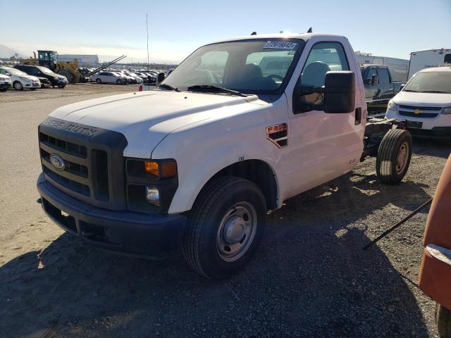 1FDWF30548EC89626 - 2008 FORD F350 SRW S WHITE photo 2