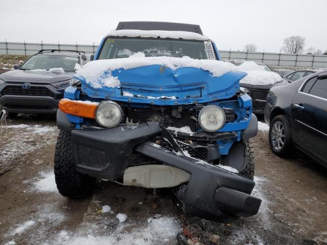 JTEBU11F570****** - 2007 TOYOTA FJ CRUISER BLUE photo 5