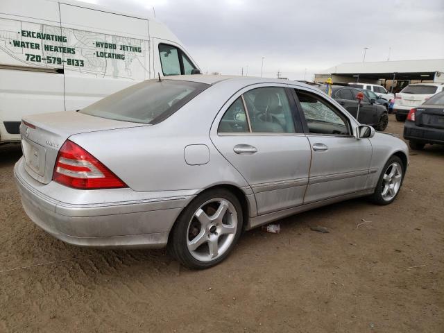 WDBRF84J45F614320 - 2005 MERCEDES-BENZ C 320 4MAT SILVER photo 3