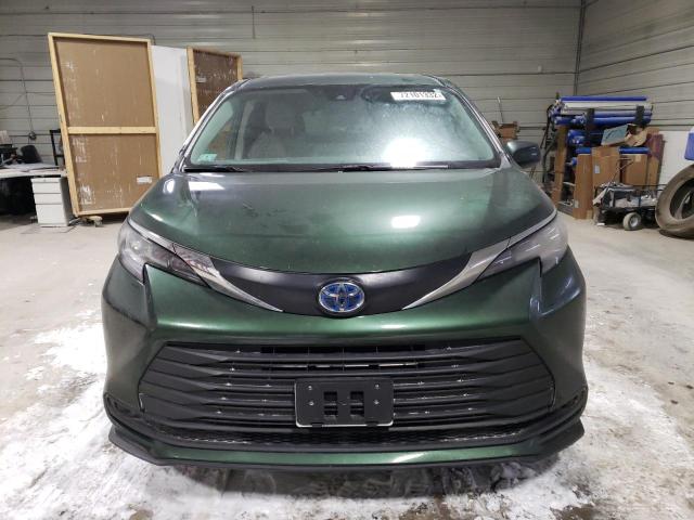 5TDKRKEC5NS094927 - 2022 TOYOTA SIENNA LE GREEN photo 5