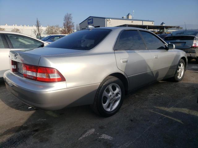 JT8BF28G4Y5088875 - 2000 LEXUS ES 300 SILVER photo 3