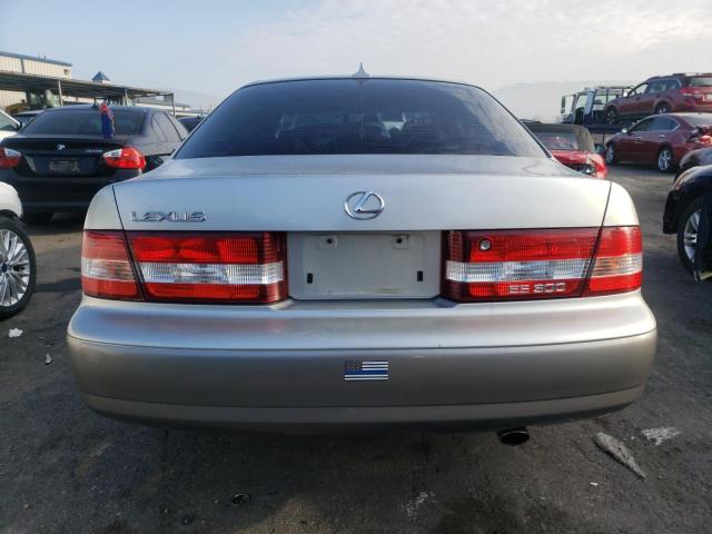 JT8BF28G4Y5088875 - 2000 LEXUS ES 300 SILVER photo 6