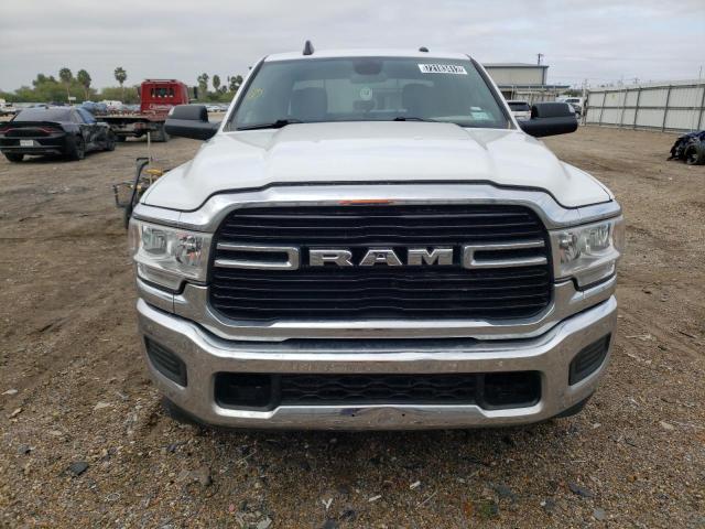 3C6UR5DJ4MG628370 - 2021 RAM 2500 BIG H WHITE photo 5