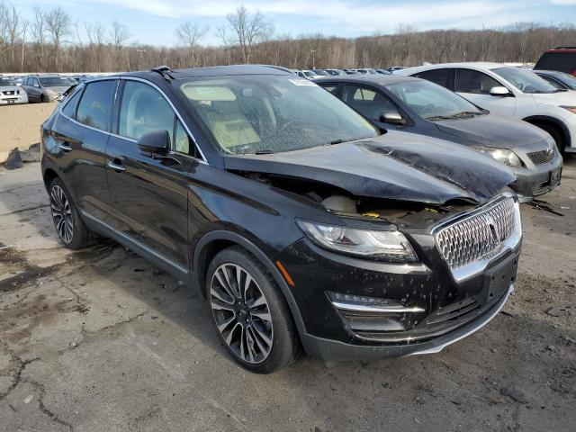 5LMTJ3DH5KUL01640 - 2019 LINCOLN MKC RESERV BLACK photo 1