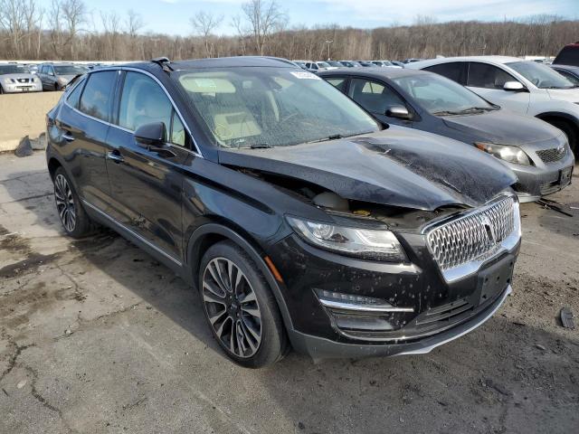 5LMTJ3DH5KUL01640 - 2019 LINCOLN MKC RESERV BLACK photo 4