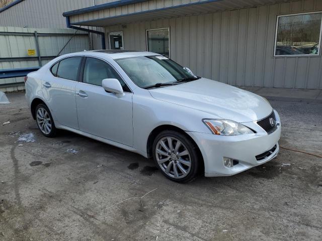 JTHCK262582023266 - 2008 LEXUS IS 250 WHITE photo 4