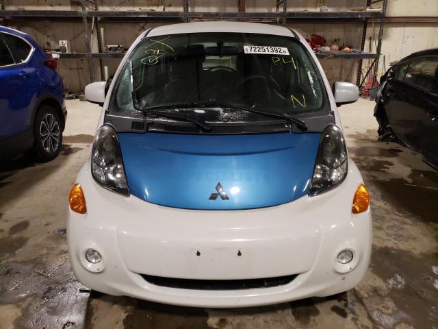 JA3215H1XCU009302 - 2012 MITSUBISHI I MIEV ES WHITE photo 5