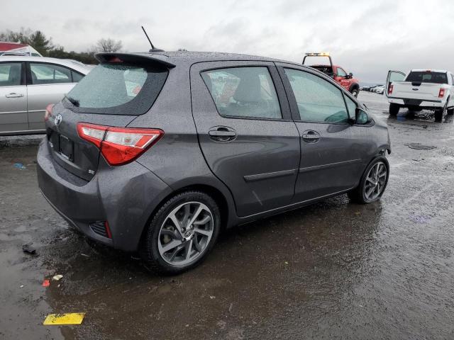 VNKKTUD3XJA****** - 2018 TOYOTA YARIS L GRAY photo 3