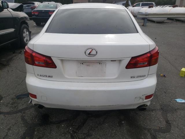 JTHBK262062019960 - 2006 LEXUS IS 250 WHITE photo 6